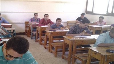 منع اصطحاب الطلاب لـ