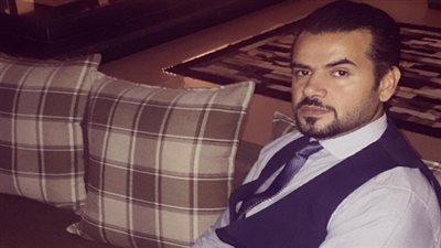 شاهد.. سامو زين يطلب من جمهوره الدعاء لوالده