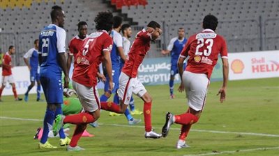 بالفيديو.. الأهلي يتعادل مع سموحة في شوط أول مثير