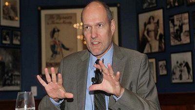 فوراين بوليسي: واشنطن لم تنجح في تصدير الديمقراطية لدول العالم