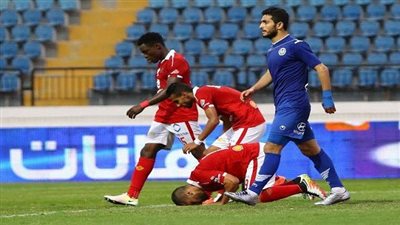 بالفيديو.. الأهلي يضرب سموحة بثلاثية ويواصل صدارته للدوري