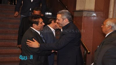 بالصور.. وزراء وفنانون في عزاء الإعلامي أمين بسيوني بمسجد الرحمن الرحيم