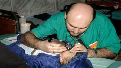 حلب تبكي طبيب أطفالها عقب رفضه الهرب من 