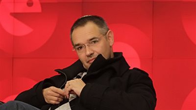 هيئات التحقيق الروسية تتهم صحفيًا بالتطرف ضد سوريا