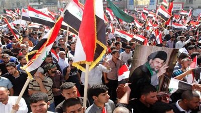 العراق.. إغلاق مداخل بغداد بالكامل بعد اقتحام أنصار الصدر للمنطقة الخضراء