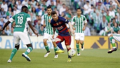 بالفيديو.. برشلونة يفوز على ريال بيتيس ويحافظ على صدارة الليجا