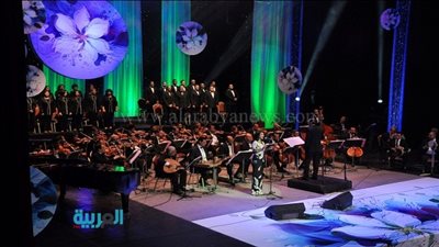 بالصور.. نرصد حفلات هاني شاكر ورامي جمال وجنات اليوم