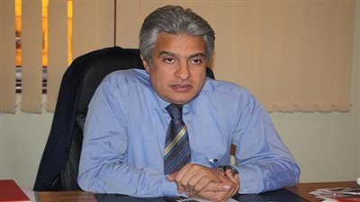 شاهد.. وائل الإبراشي يعزي الصحفيين بعد اقتحام قوات الأمن للنقابة