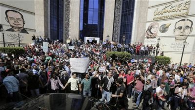 قبل اليوم العالمي لحرية الصحافة.. الداخلية تقصف قلم الإنسانية الحر.. وتهين تاريخًا من النضال