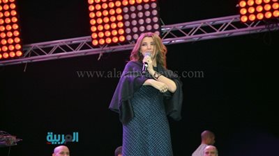 بالصور.. نانسي عجرم تشعل حفل عيد الربيع بالنادي الأهلي