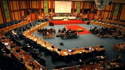 منظمة التعاون الإسلامي تدعو التيارات السياسية في العراق لضبط النفس