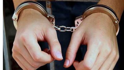 ضبط عاطل وبحوزته 