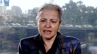 قوات الأمن تمنع منى مينا من الوصول لـ