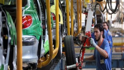 إيران تتراجع عن السماح باستيراد سيارات أمريكية الصنع