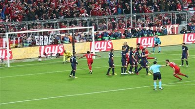 بالفيديو.. بايرن ميونخ يتقدم على أتليتكو مدريد بهدف في الشوط الأول