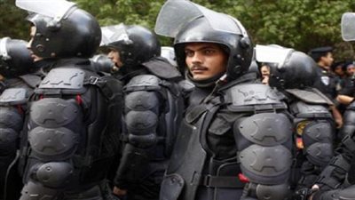 قوات الأمن تمنع وصول الصحفيين لمقر نقابتهم 