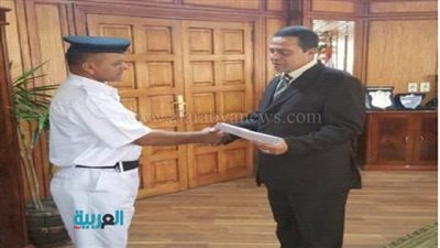 بالصور.. مدير شرطة السياحة يكرم بعض ضباط وأفراد الإدارة لتميزهم 