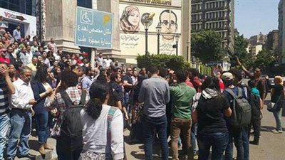 قوات الأمن تمنع القيادات العمالية من الوصول لـ