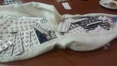 ضبط عاطلين بحوزتهما 9 آلاف قرص مخدر ببولاق