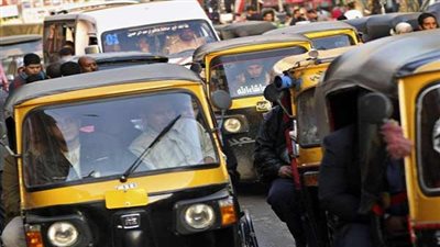 بالفيديو.. مدير إدارة المرور السابق: القانون يلزم المحافظين بترخيص التوك توك