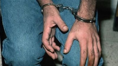 سقوط عامل بـ20 قطعة حشيش بمحطة 