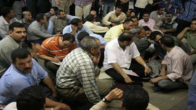 بالأسماء.. 90 معلمًا مغتربًا يوقعون إقرارات بالاعتصام أمام 