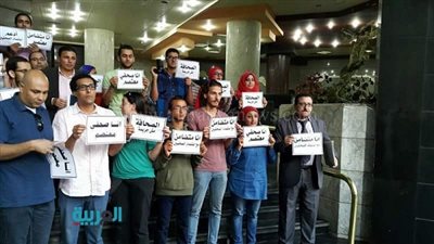 بالصور.. الصحفيون ينتفضون من جديد تنديدًا باقتحام النقابة 