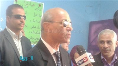 القائم بأعمال محافظ القاهرة لمدرسي 