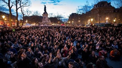 المعارضون لـ