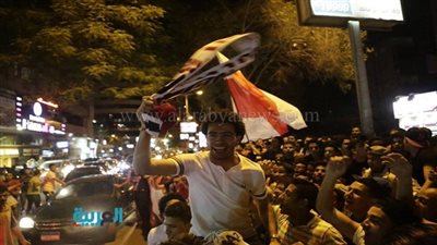 بالصور.. جماهير الزمالك تودع جابر قبل السفر لسويسرا 
