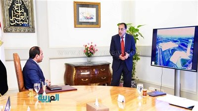 بالصور.. السيسي يستعرض مع وزير الإسكان الأعمال التنفيذية بالعلمين الجديدة