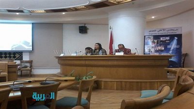 بالصور.. مناقشة كتاب 