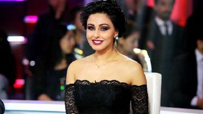 ميس حمدان تنشر صورة من كواليس 