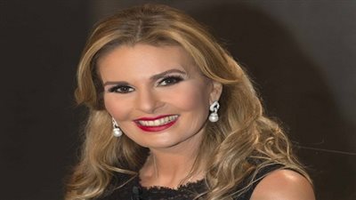 يسرا تروج لـ