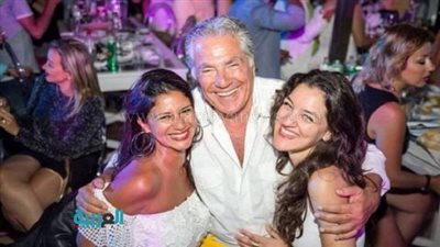 مصطفى فهمي يرقص ويعود لـ