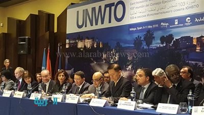 بالصور.. وزير السياحة يترأس اجتماعات 