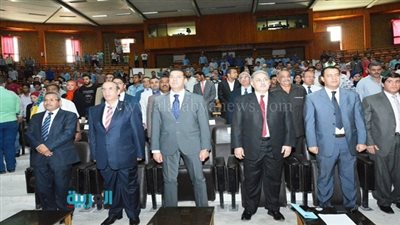 بالصور.. محافظ أسيوط ورئيس جامعاتها يشهدان مهرجان ختام الأنشطة الطلابية 