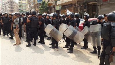 قوات الأمن تمنع بائعي 