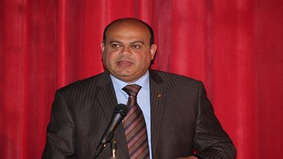 محافظ مطروح يؤكد على النزاهة في اختيار الشباب لشغل الـ2000 وظيفة