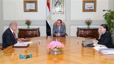 السيسي يجتمع برئيس مجلس الوزراء وداليا خورشيد