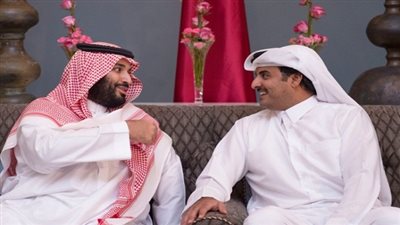 أمير قطر وولي ولي العهد السعودي يبحثان بالدوحة تطورات المنطقة