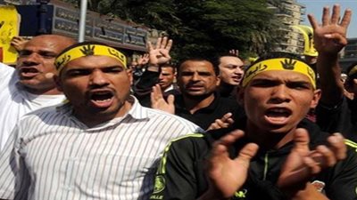 الجماعة تترنح.. الانقسام يصل لـ