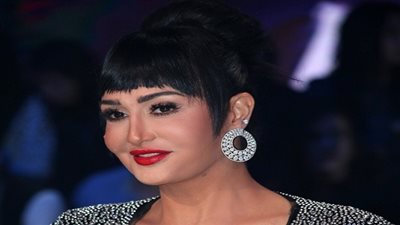 شاهد.. غادة عبد الرازق في كواليس مسلسل 