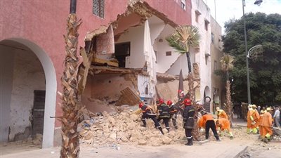 بأمر محافظ الفيوم.. إزالة عمارة آيلة للسقوط بمدينة دمو 