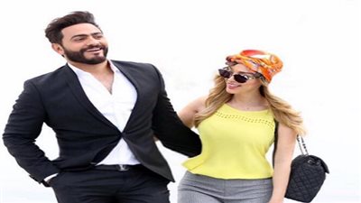 تامر حسني يحتفل بعيد ميلاد زوجته