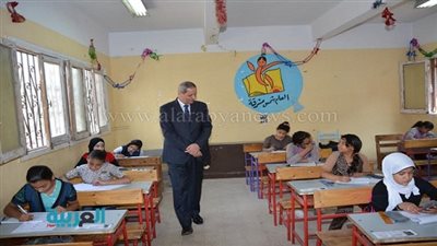 بالصور.. وزير التعليم يتفقد لجان امتحانات الشهادة الابتدائية بالقاهرة