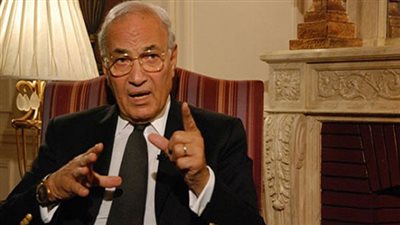 شاهد.. شفيق يرفع دعوى قضائية لإلزام الخارجية بتجديد جواز سفره الدبلوماسي