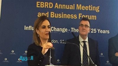 سحر نصر تتسلم جائزة أفضل مشروعات بالتكيف المناخي 