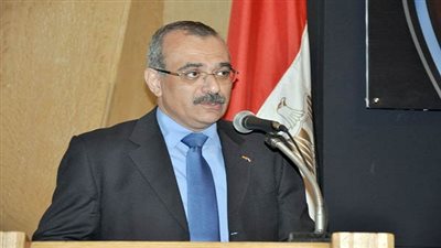 رئيس جامعة حلوان: 