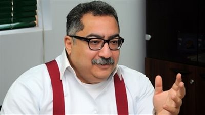 إبراهيم عيسى: مصر تعيش على أغنية 